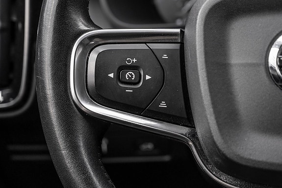 Volvo XC40 19 of 28