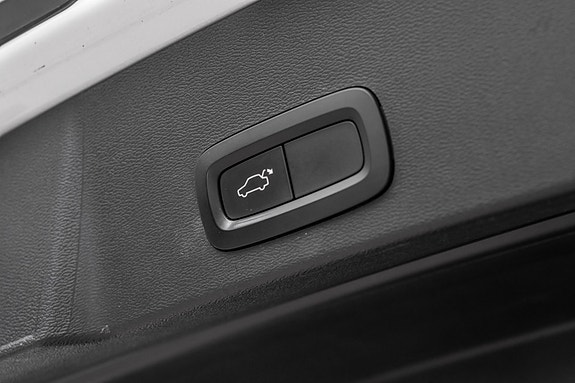 Volvo XC40 27 of 28