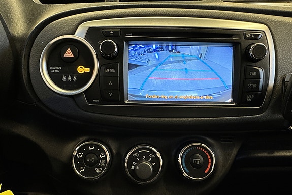 Toyota Yaris 15 of 20