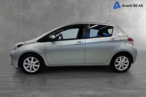 Toyota Yaris 6 of 20