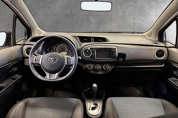 Toyota Yaris 11 of 20