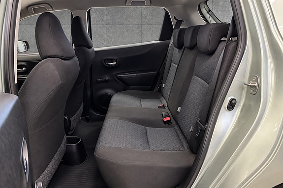 Toyota Yaris 10 of 20