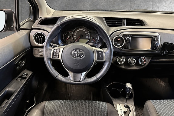 Toyota Yaris 12 of 20