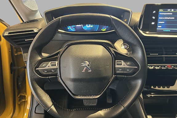 Peugeot e-208 11 of 15