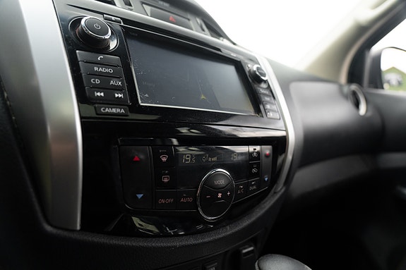 Nissan Navara 24 of 30