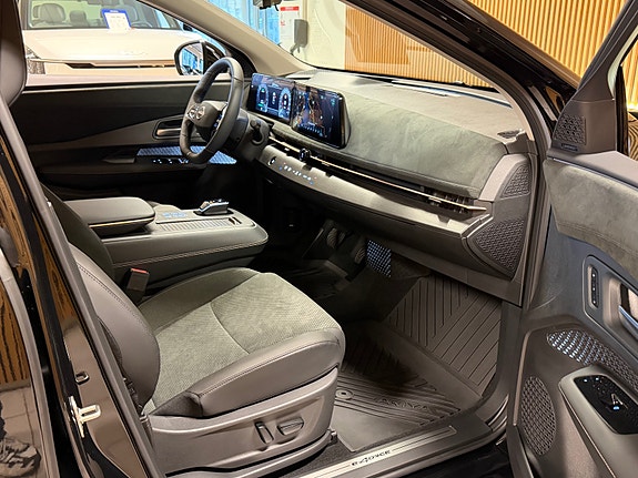 Nissan Ariya 21 of 23
