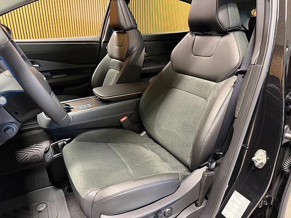 Nissan Ariya 13 of 23