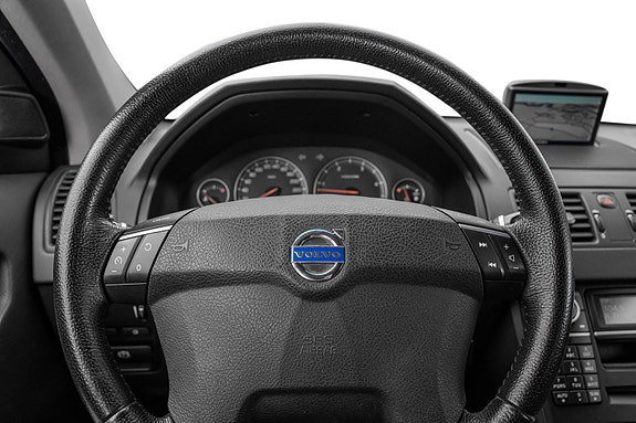Volvo XC90 11 of 30