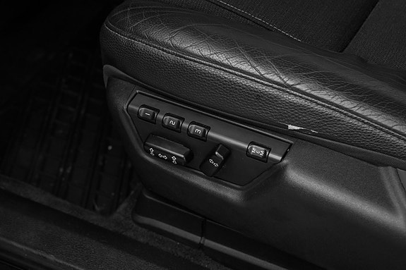 Volvo XC90 19 of 30