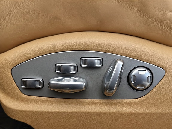 Porsche Macan 6 of 15