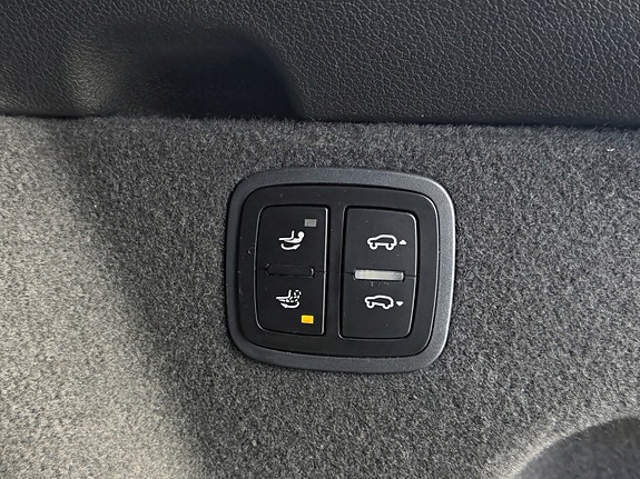Porsche Macan 15 of 15