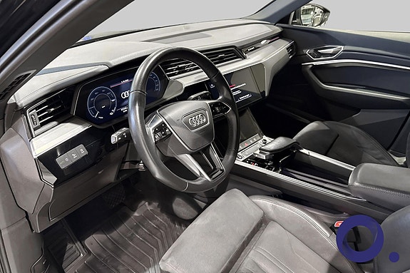 Audi e-tron 13 of 22