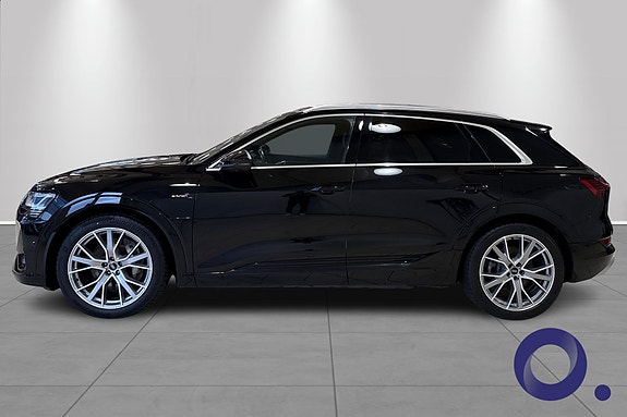 Audi e-tron 2 of 22