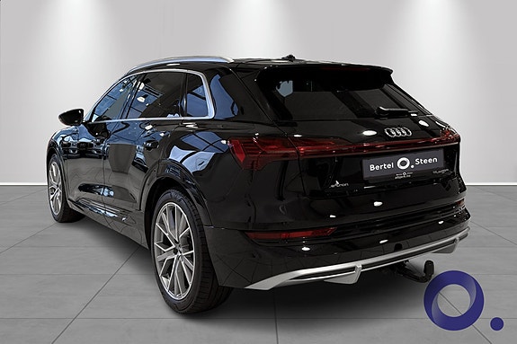 Audi e-tron 3 of 22