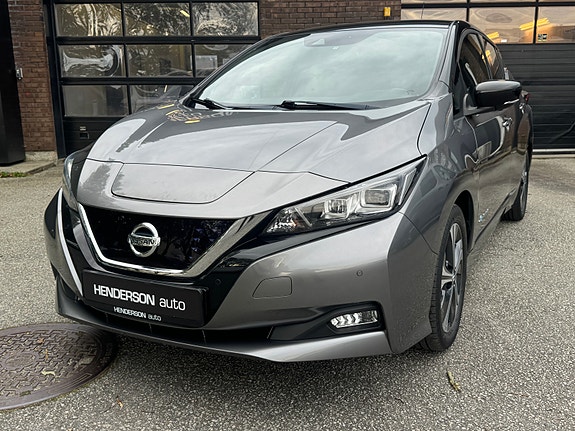 Nissan Leaf 3 of 29