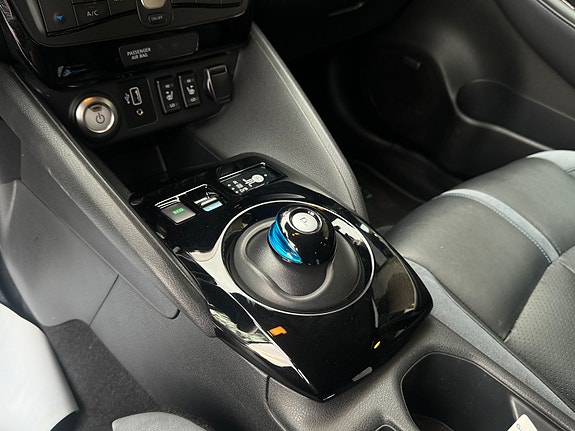 Nissan Leaf 18 of 29