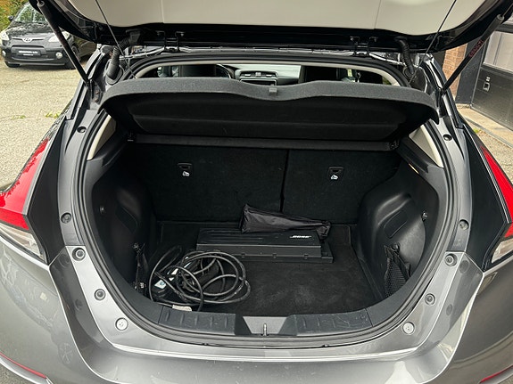 Nissan Leaf 28 of 29
