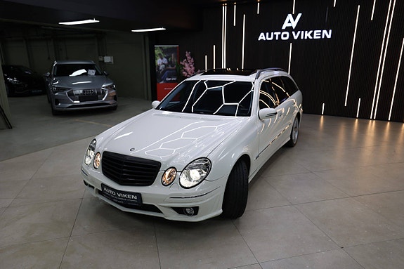 Mercedes-Benz E500 12 of 30
