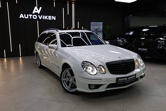 Mercedes-Benz E500 2 of 30