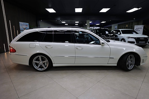 Mercedes-Benz E500 9 of 30