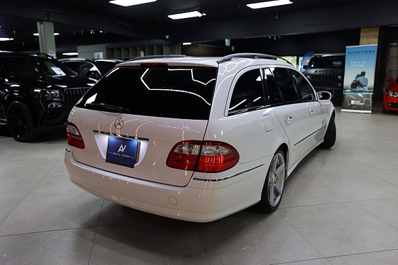 Mercedes-Benz E500 8 of 30