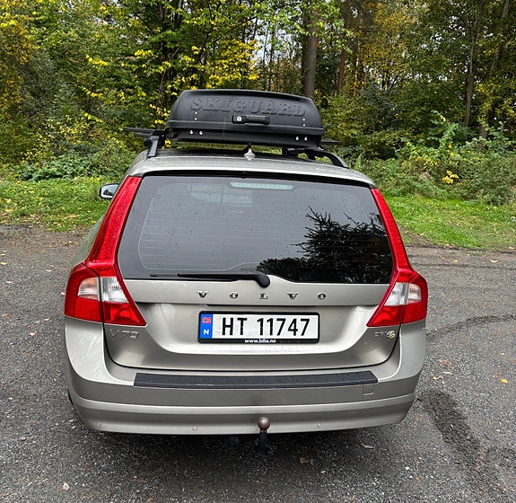 Volvo V70 3 of 25