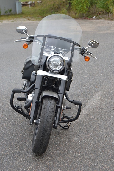 Harley-Davidson FLSL Slim 19 of 26
