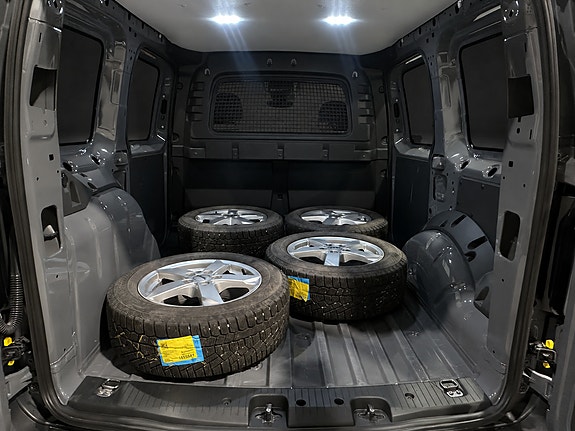 Volkswagen Caddy 18 of 22