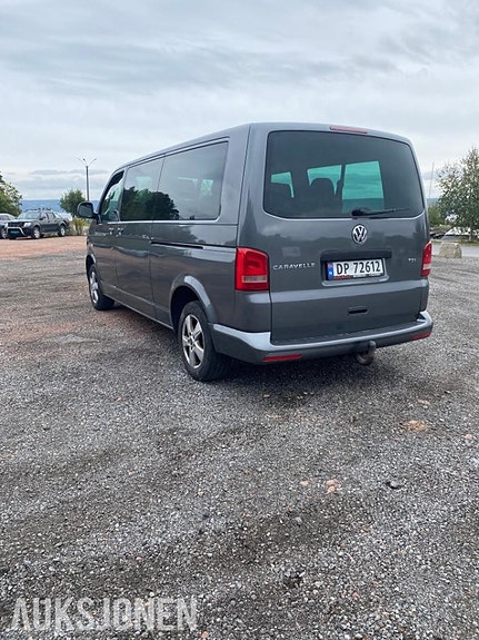 Volkswagen Caravelle 5 of 29