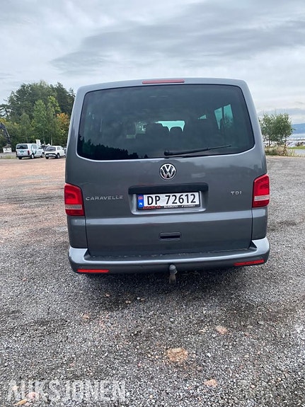 Volkswagen Caravelle 4 of 29