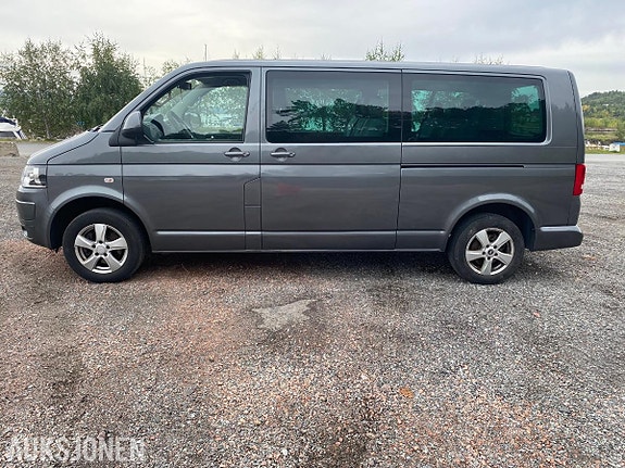 Volkswagen Caravelle 3 of 29