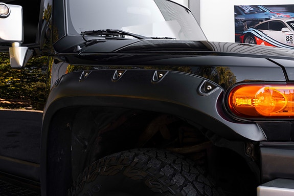 Toyota FJ Cruiser 10 of 30