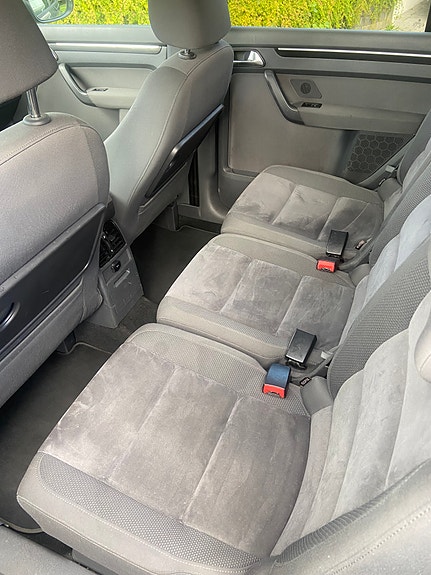 Volkswagen Touran 8 of 14