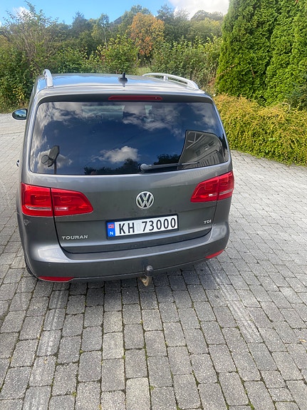 Volkswagen Touran 3 of 14
