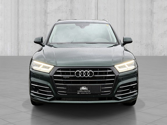 Audi Q5 2 of 20