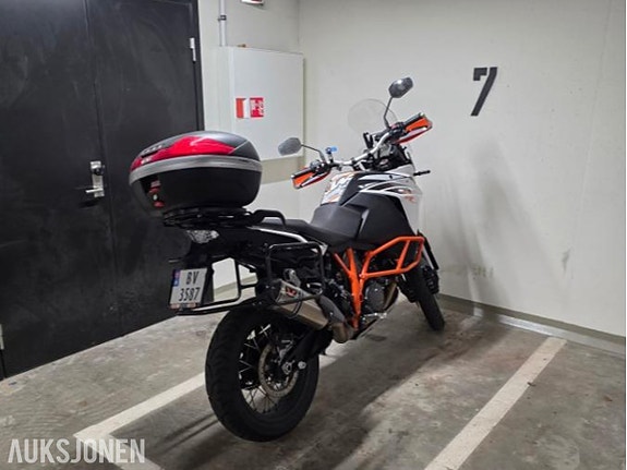 KTM 1090 Adventure R 7 of 11