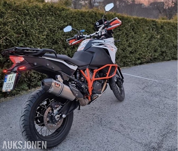 KTM 1090 Adventure R 10 of 11