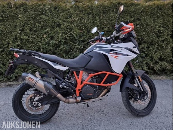 KTM 1090 Adventure R 8 of 11