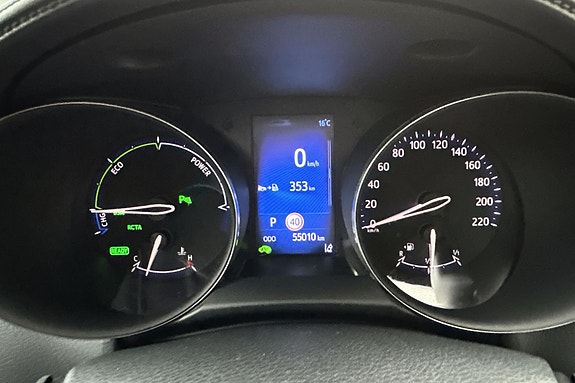 Toyota C-HR 15 of 21