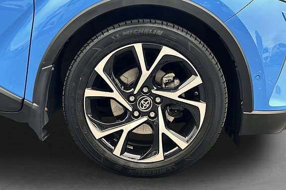 Toyota C-HR 9 of 21