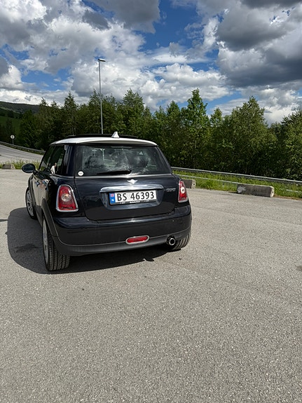 MINI Cooper 5 of 10