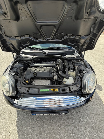 MINI Cooper 10 of 10
