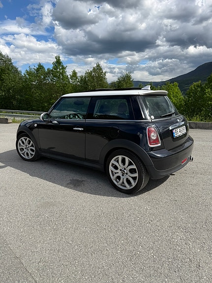 MINI Cooper 4 of 10