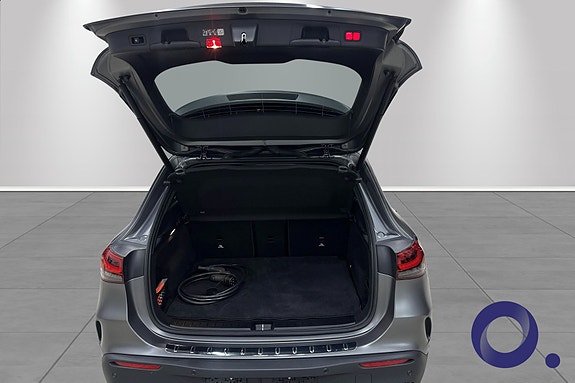 Mercedes-Benz EQA300 5 of 18