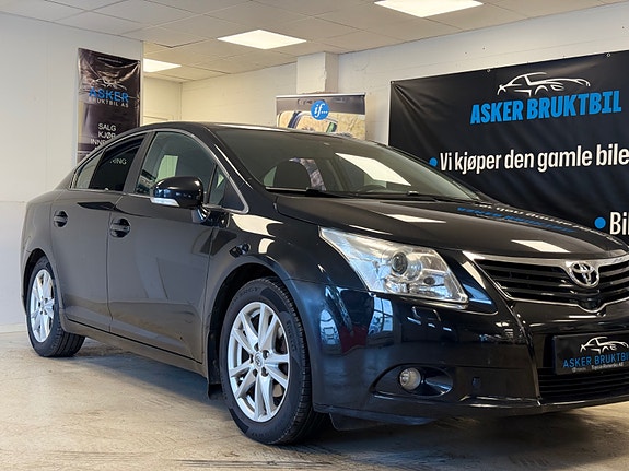 Toyota Avensis 2 of 30