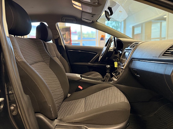 Toyota Avensis 30 of 30