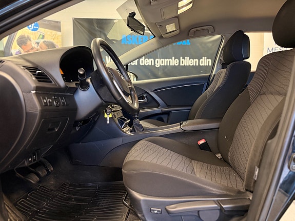 Toyota Avensis 22 of 30