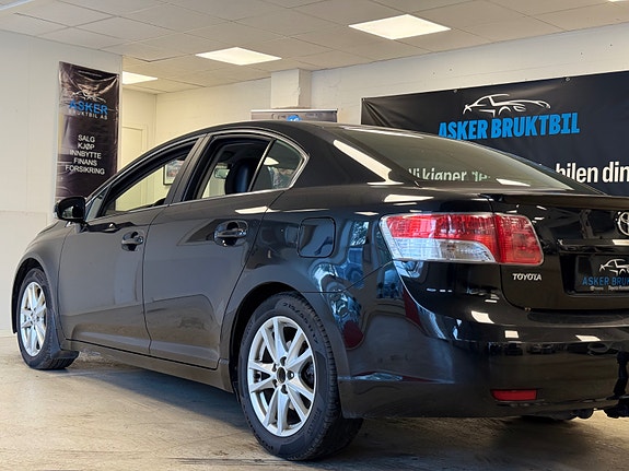 Toyota Avensis 11 of 30