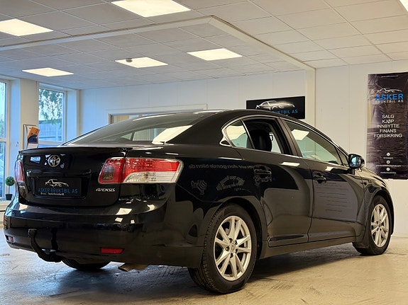 Toyota Avensis 14 of 30