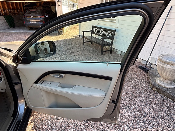 Volvo XC70 10 of 11